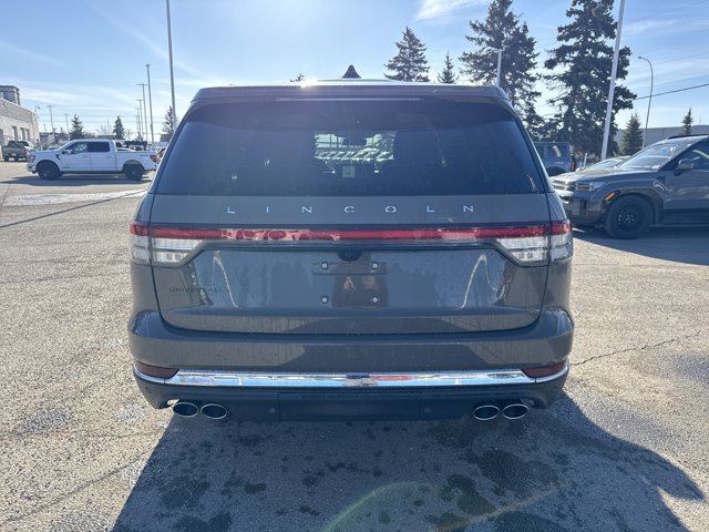 2026 Lincoln Aviator Premiere, sivá, 8 km, dovoz Kanada — foto 4 z 5