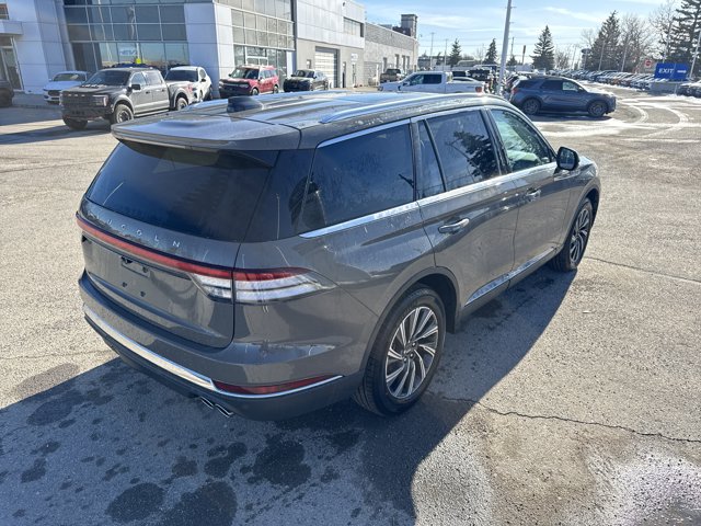 2026 Lincoln Aviator Premiere, sivá, 8 km, dovoz Kanada — foto 5 z 5