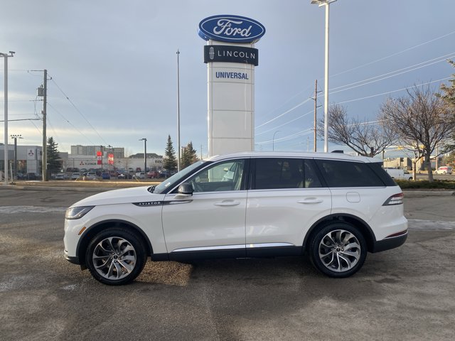 2026 Lincoln Aviator Reserve, biela, 10 km, dovoz Kanada — foto 2 z 5