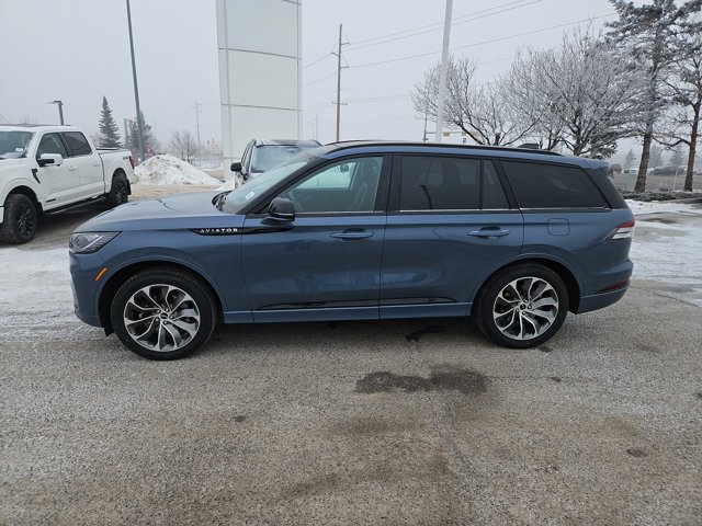 2026 Lincoln Aviator Premiere, modrá, 10 km, dovoz Kanada — foto 2 z 5