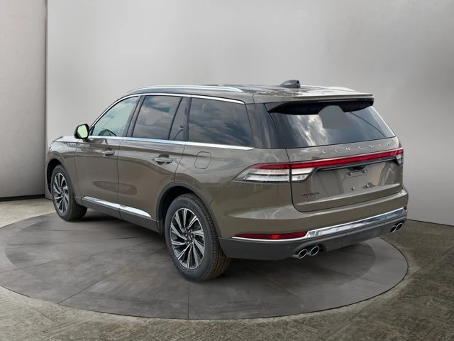 2026 Lincoln Aviator Premiere, sivá, 7 km, dovoz Kanada — foto 3 z 5