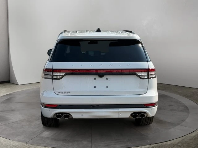 2026 Lincoln Aviator Premiere, biela, 11 km, dovoz Kanada — foto 4 z 5