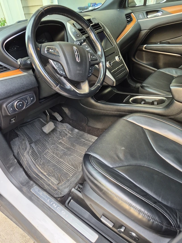 2019 Lincoln Mkc Reserve, biela, 117 700 km, dovoz Kanada — foto 3 z 5