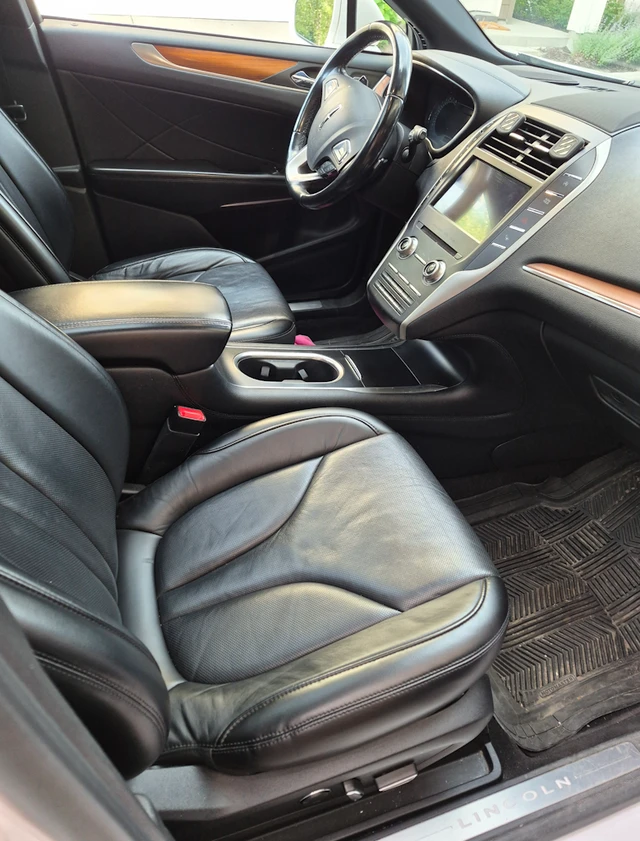 2019 Lincoln Mkc Reserve, biela, 117 700 km, dovoz Kanada — foto 4 z 5