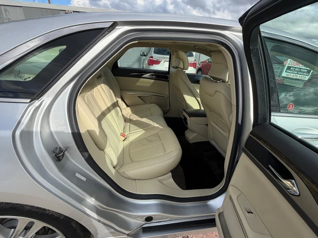 2013 Lincoln Mkz, strieborná, 123 925 km, dovoz Kanada — foto 16 z 19