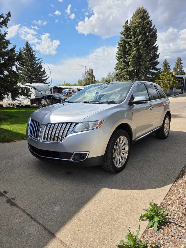2015 Lincoln Mkx, strieborná, 191 000 km, dovoz Kanada — foto 1 z 5 2015 Lincoln Mkx, strieborná, 191 000 km, dovoz Kanada — foto 1 z 5