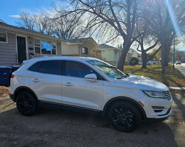 2015 Lincoln Mkc, biela, 196 500 km, dovoz Kanada — foto 1 z 5 2015 Lincoln Mkc, biela, 196 500 km, dovoz Kanada — foto 1 z 5