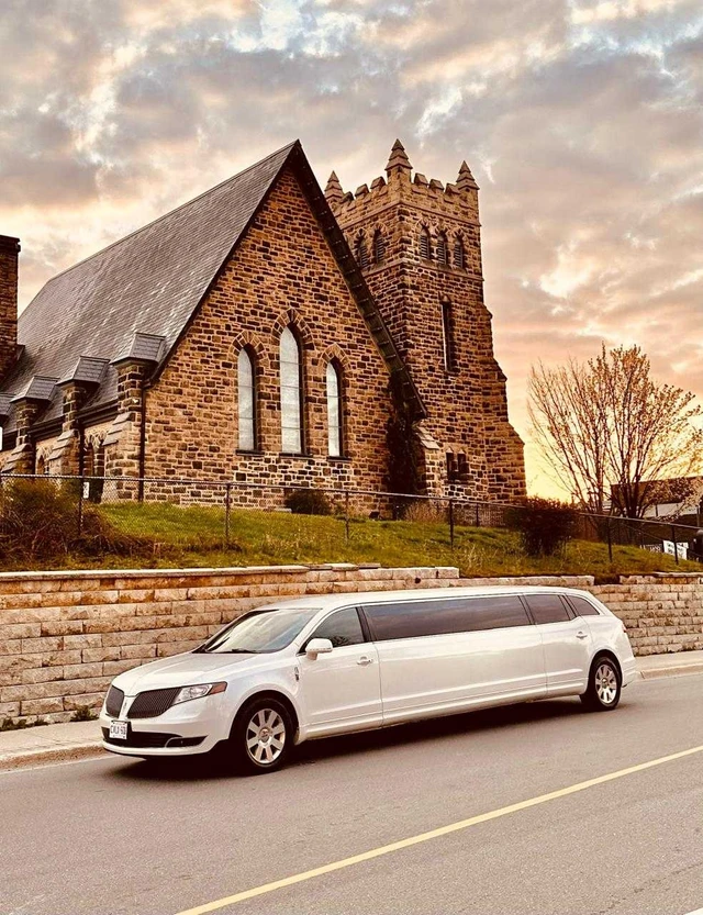2014 Lincoln Mkt, biela, 200 000 km, dovoz Kanada — foto 1 | AMECAR 2014 Lincoln Mkt, biela, 200 000 km, dovoz Kanada — foto 1