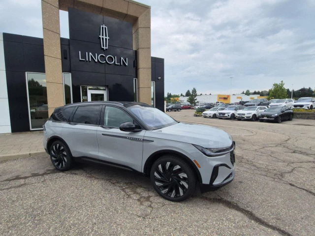 2026 Lincoln Nautilus RESERVE, sivá, 12 km, dovoz Kanada — foto 1