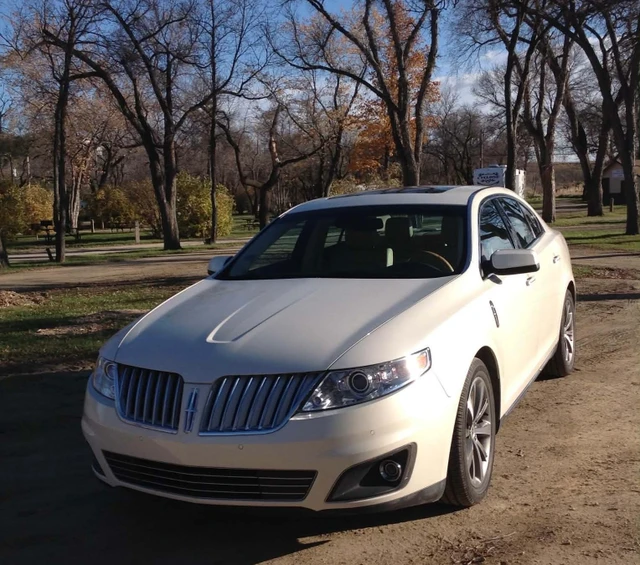 2009 Lincoln Mks, 105 000 km, dovoz Kanada — foto 1