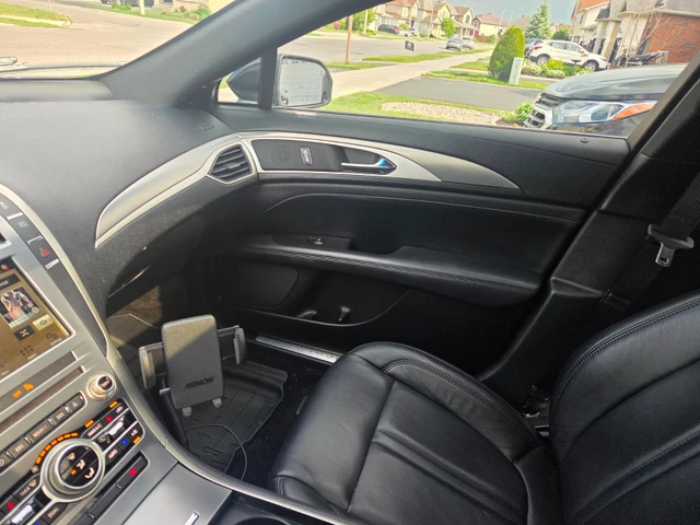2017 Lincoln Mkz Select, čierna, 162 427 km, dovoz Kanada — foto 2 z 5