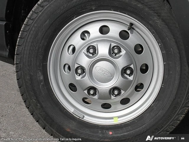 2027 Ford Transit Cargo Van, biela, 250 km, dovoz Kanada — foto 8 z 20