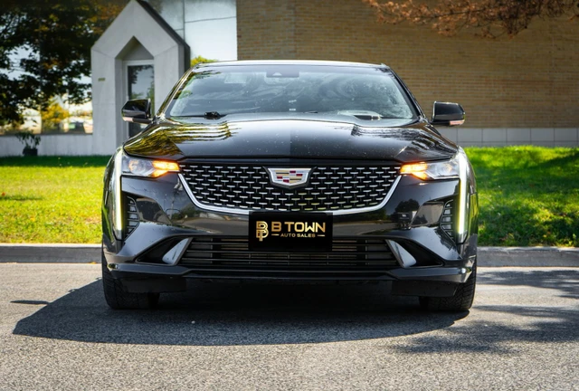 2022 Cadillac Ct4 Luxury, čierna, 204 350 km, dovoz Kanada — foto 2 z 5