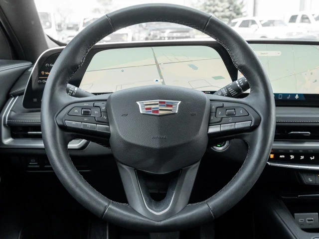 2024 Cadillac Xt4 Luxury, čierna, 17 875 km, dovoz Kanada — foto 9 z 20