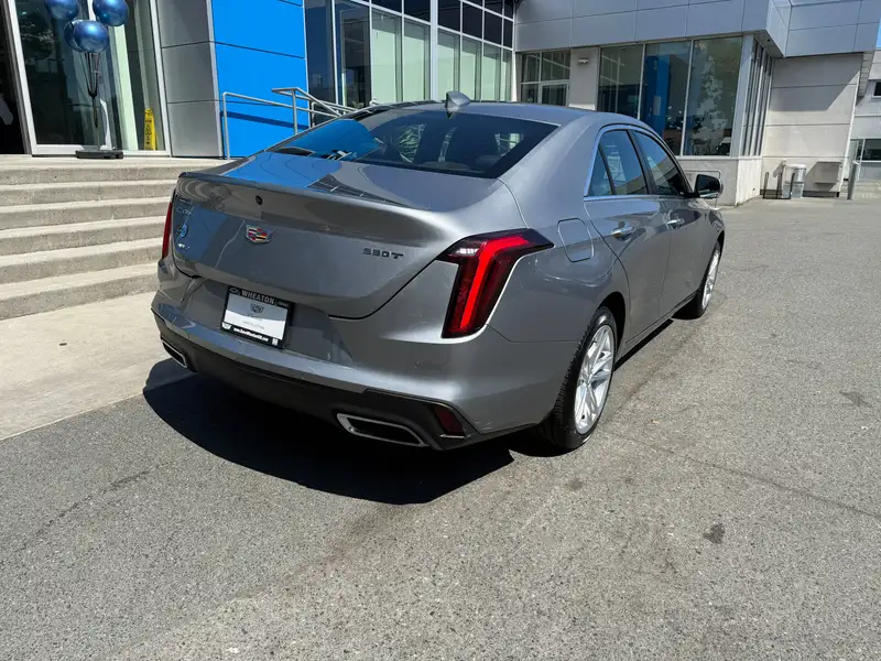 2025 Cadillac Ct4 V-Series, žltá, 30 084 km, dovoz Kanada — foto 4 z 12