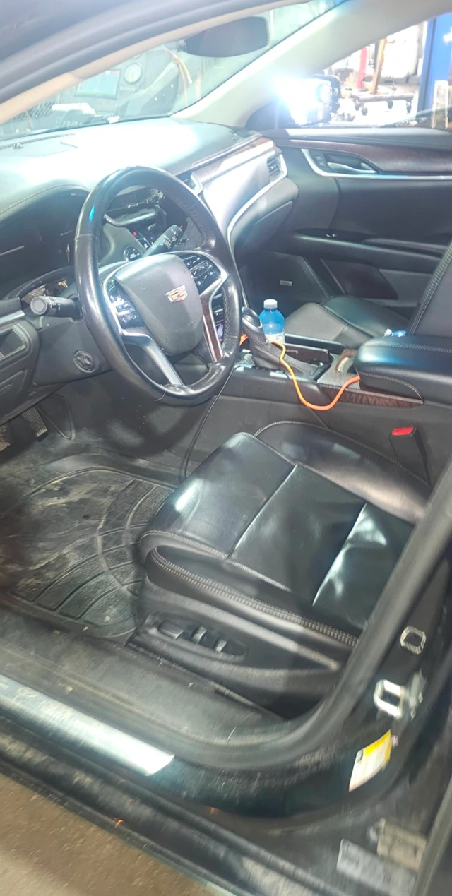 2019 Cadillac Xts, čierna, 315 000 km, dovoz Kanada — foto 4 z 5