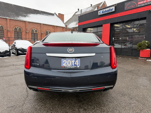 2014 Cadillac Xts Luxury Collection, modrá, 190 944 km, dovoz Kanada — foto 4 z 5