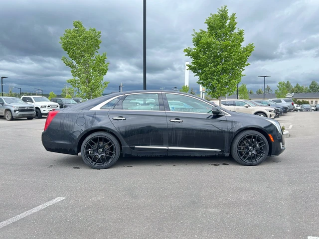 2015 Cadillac Xts Platinum, čierna, 166 955 km, dovoz Kanada — foto 10 z 20