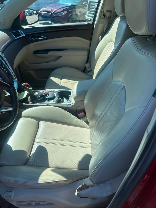 2016 Cadillac Srx, burgundy, 72 000 km, dovoz Kanada — foto 5 z 5