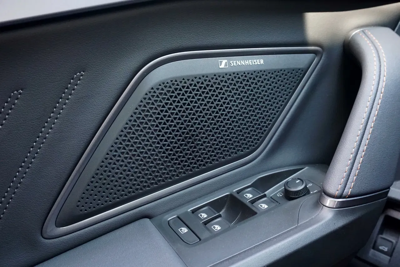 2026 Cupra Formentor, 5 000 km, Rumunsko — foto 13 z 38