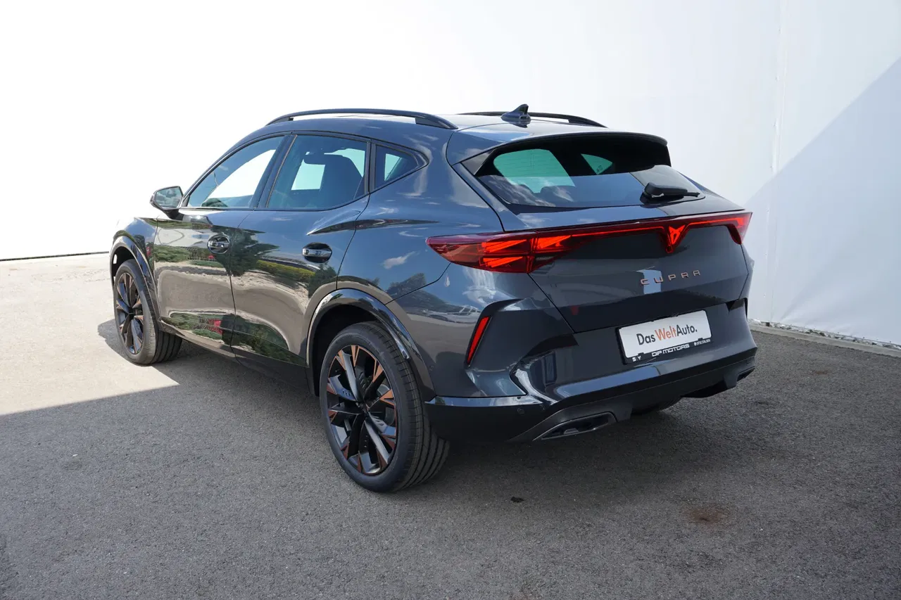 2026 Cupra Formentor, 5 000 km, Rumunsko — foto 3 z 38