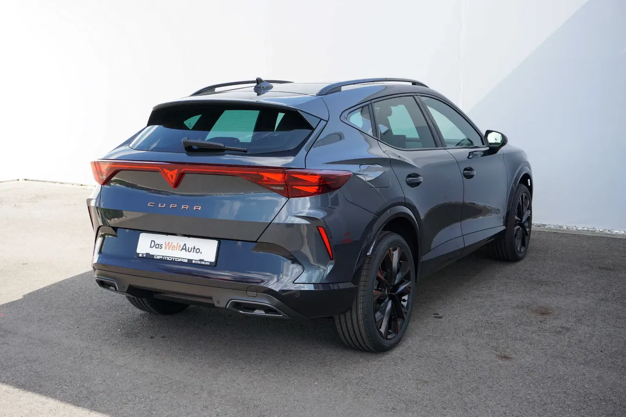 2026 Cupra Formentor, 5 000 km, Rumunsko — foto 5 z 38