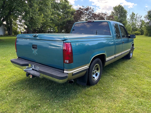 1998 GMC Ck1500 SLE, modrá, 294 244 km, dovoz Kanada — foto 5 z 5