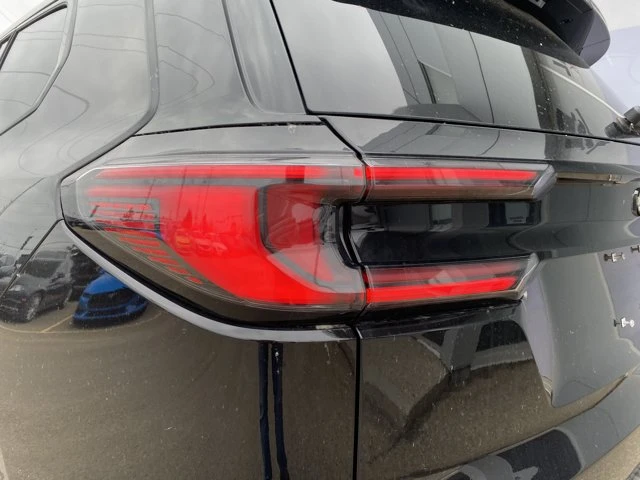 2026 GMC Acadia AT4, čierna, 3 km, dovoz Kanada — foto 11 z 20