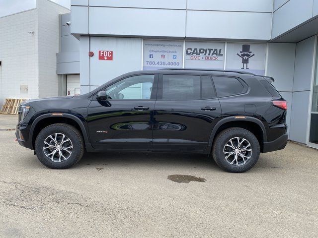 2026 GMC Acadia AT4, čierna, 3 km, dovoz Kanada — foto 3 z 20