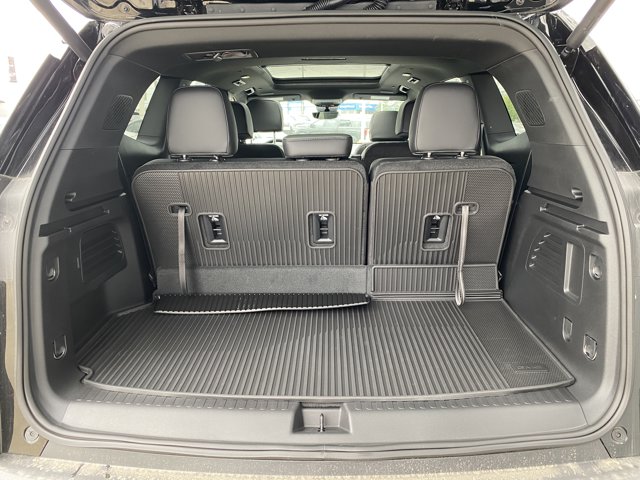 2026 GMC Acadia AT4, čierna, 3 km, dovoz Kanada — foto 6 z 20