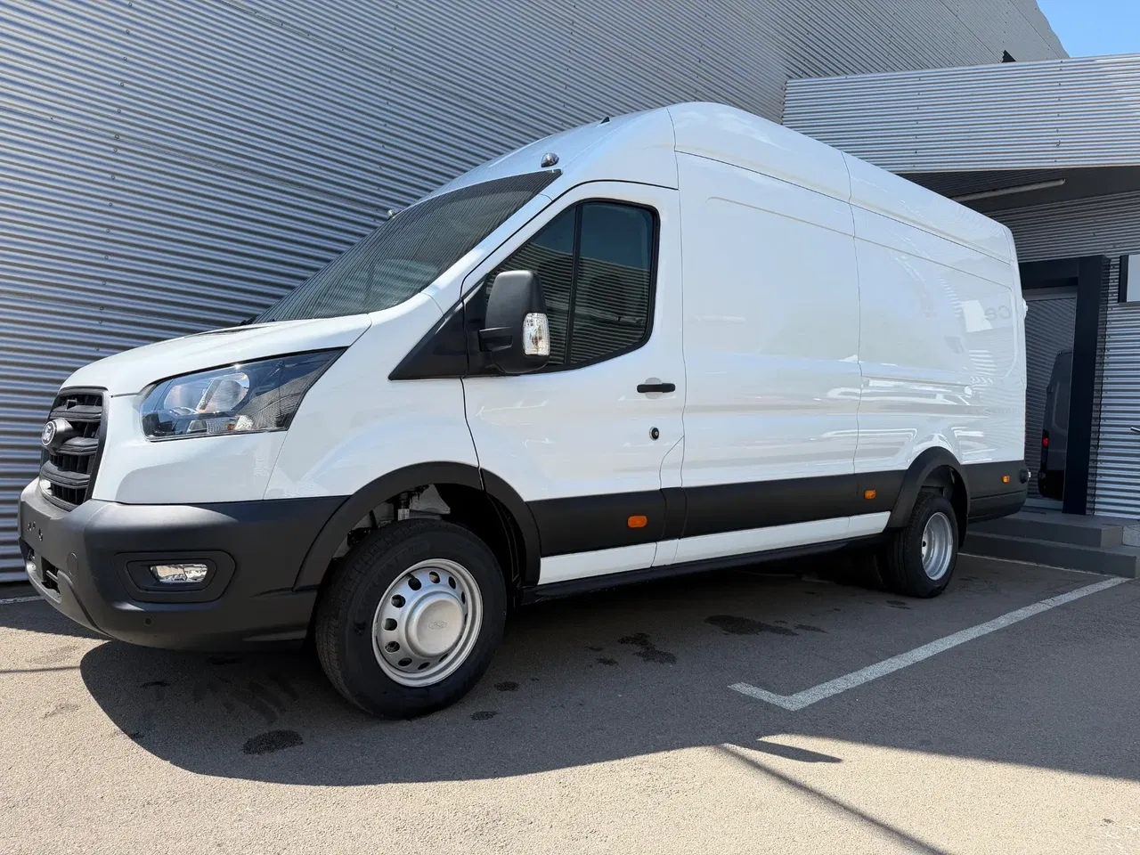 2026 Ford Transit, 1 km, Rumunsko — foto 1