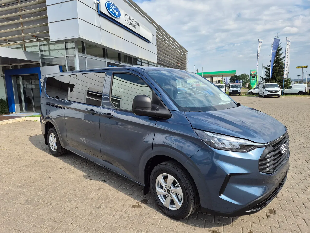 2026 Ford Transit Custom, 1 km, Rumunsko — foto 1