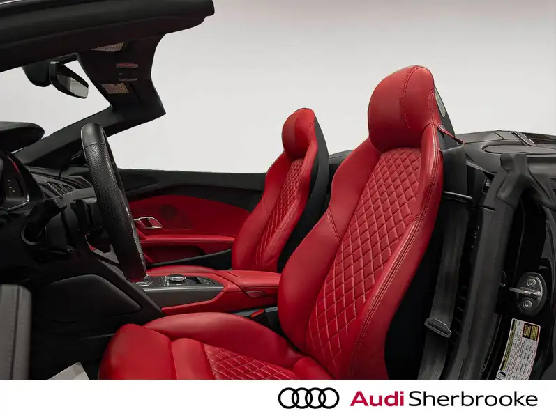 2023 Audi R8 performance, čierna, 8 700 km, dovoz Kanada — foto 12 z 12