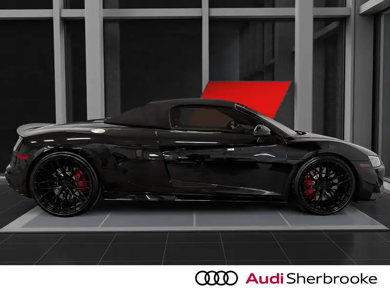 2023 Audi R8 performance, čierna, 8 700 km, dovoz Kanada — foto 7 z 12