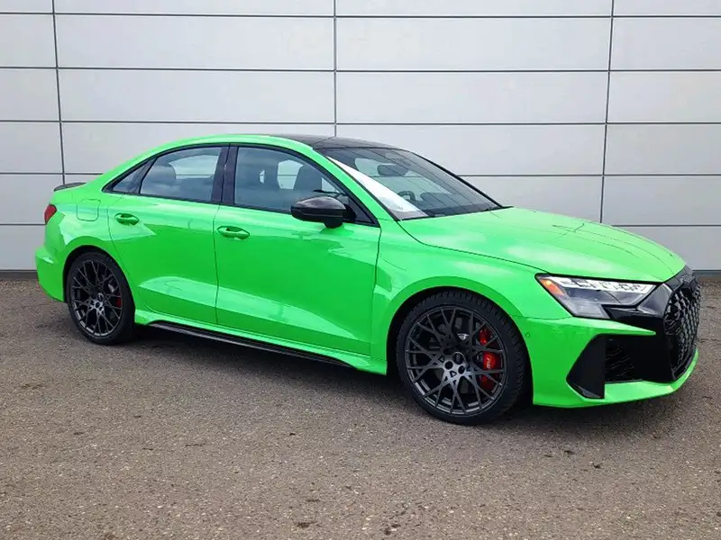 2026 Audi RS3, zelená, 70 km, dovoz Kanada — foto 1