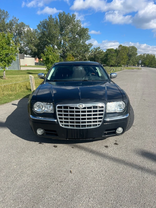 2009 Chrysler 300, čierna, 120 200 km, dovoz Kanada — foto 5 z 5