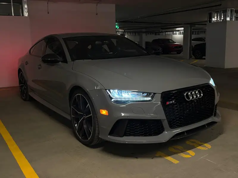 2017 Audi RS7 Performance, sivá, 134 000 km, dovoz Kanada — foto 1