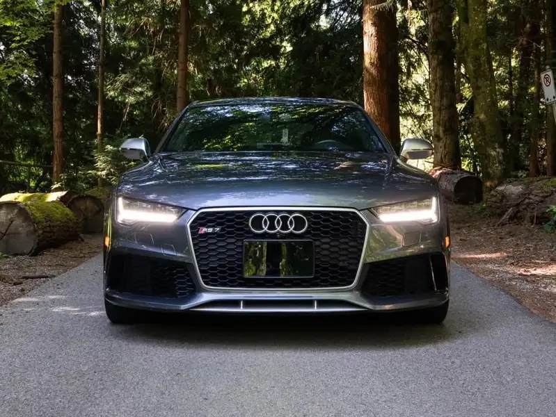 2016 Audi RS7 Standard, sivá, 97 000 km, dovoz Kanada — foto 1