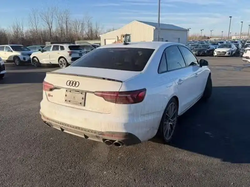 2024 Audi S4 Technik, biela, 16 673 km, dovoz Kanada — foto 5 z 11