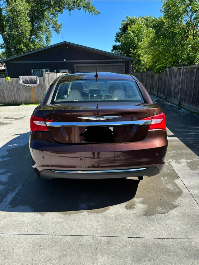 2013 Chrysler 200Series, 101 778 km, dovoz Kanada — foto 3 z 5