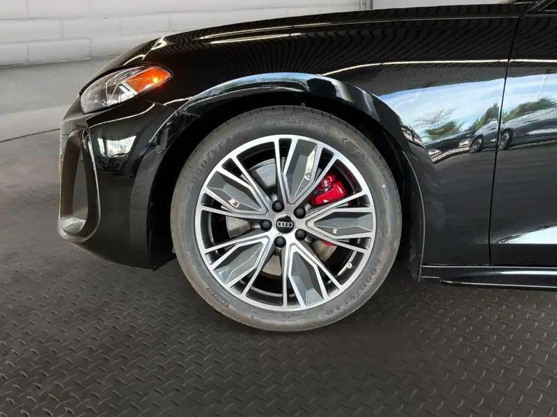 2026 Audi S5 Technik, čierna, 90 km, dovoz Kanada — foto 9 z 12