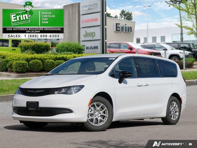 2026 Chrysler Voyager LX, biela, dovoz Kanada — foto 2 z 5
