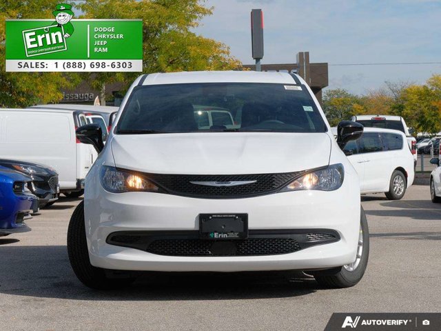 2026 Chrysler Voyager LX, biela, dovoz Kanada — foto 3 z 5