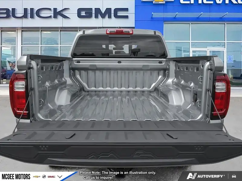 2026 GMC Canyon Elevation, strieborná, 0 km, dovoz Kanada — foto 7 z 12