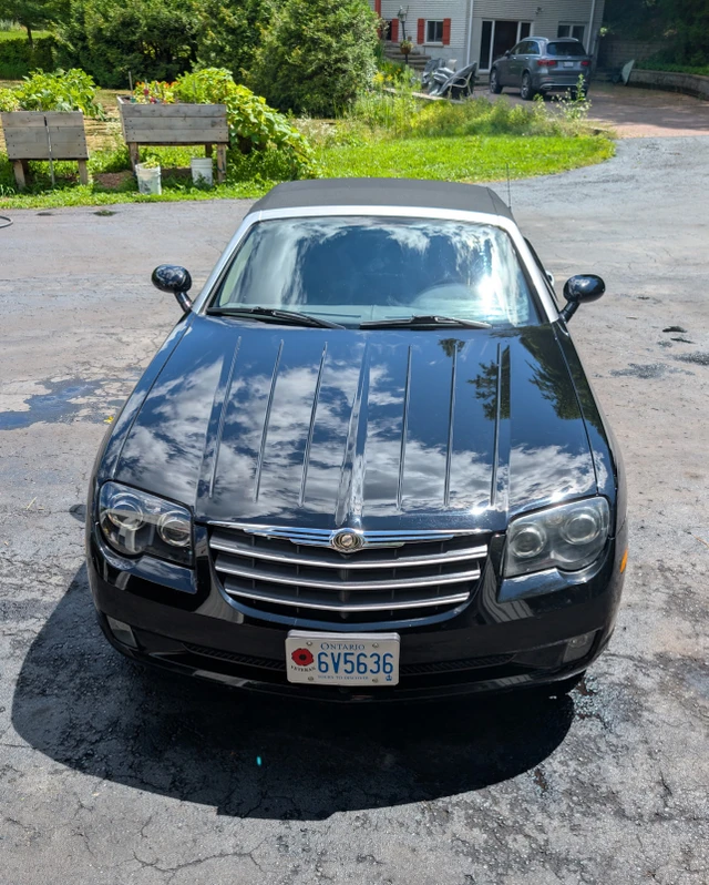 2005 Chrysler Crossfire, čierna, 56 000 km, dovoz Kanada — foto 3 z 5