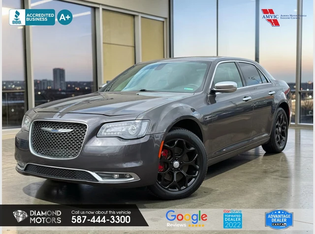 2017 Chrysler 300C Platinum AWD, sivá, 195 103 km, dovoz Kanada — foto 1 z 20 2017 Chrysler 300C Platinum AWD, sivá, 195 103 km, dovoz Kanada — foto 1 z 20