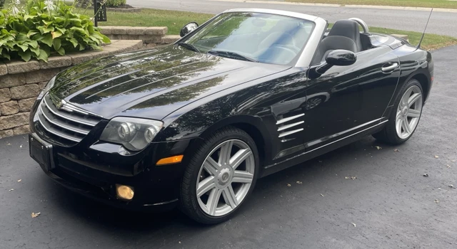 2005 Chrysler Crossfire Limited, čierna, 87 875 km, dovoz Kanada — foto 1