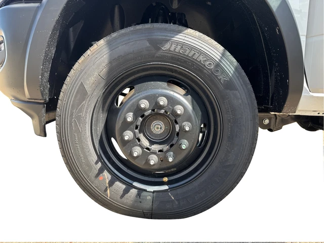 2026 RAM Tradesman, biela, 30 km, dovoz Kanada — foto 10 z 13
