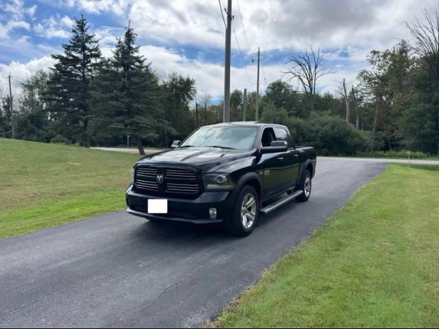 2014 Dodge Ram1500, 227 000 km, dovoz Kanada — foto 1