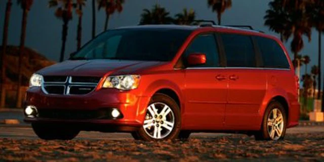 2020 Dodge Grand Caravan SE, červená, 44 915 km, dovoz Kanada — foto 2 z 2